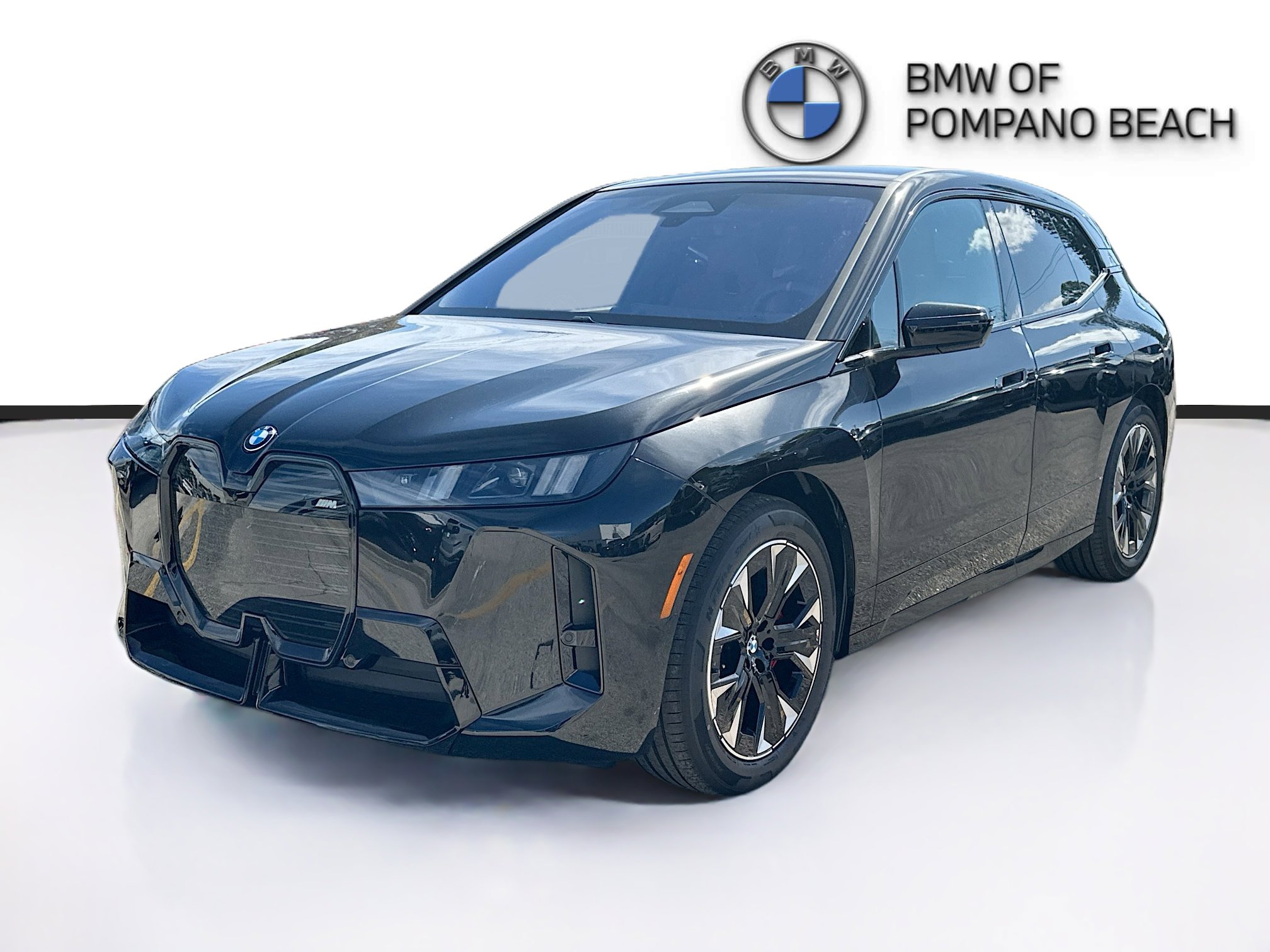 New 2026 BMW iX M70 w/ Executive Package image 3