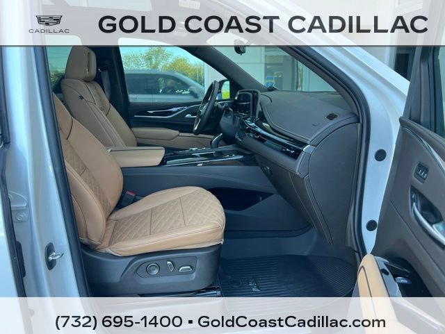 Used 2023 Cadillac Escalade Premium Luxury w/ LPO, Floor Liner Package AWD/4WD image 10