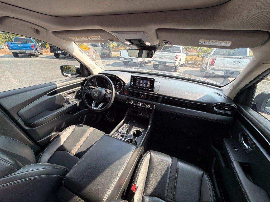 Used 2025 Honda Pilot Touring image 40