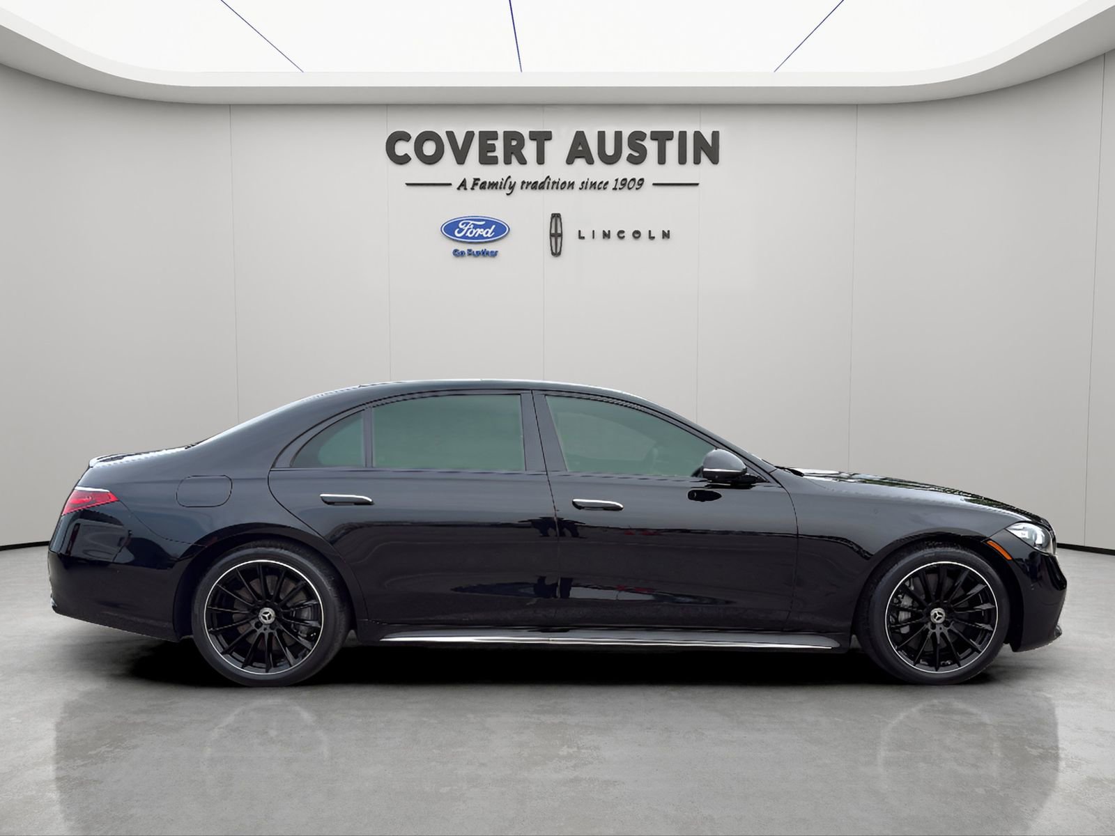 Used 2023 Mercedes-Benz S 500 4MATIC w/ AMG Line image 35