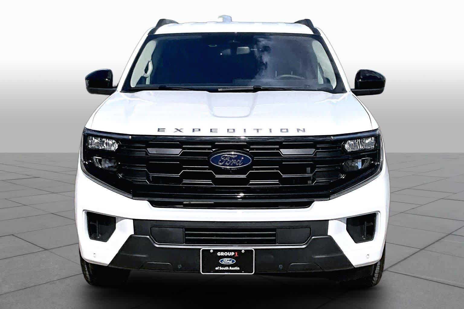 Certified 2025 Ford Expedition Active RWD image 4