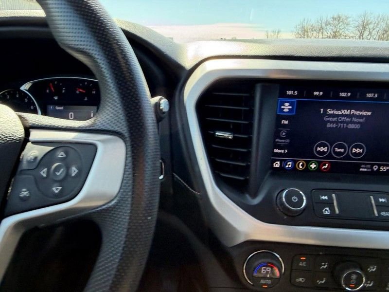 Used 2023 GMC Acadia SLE w/ Driver Convenience Package FWD image 14