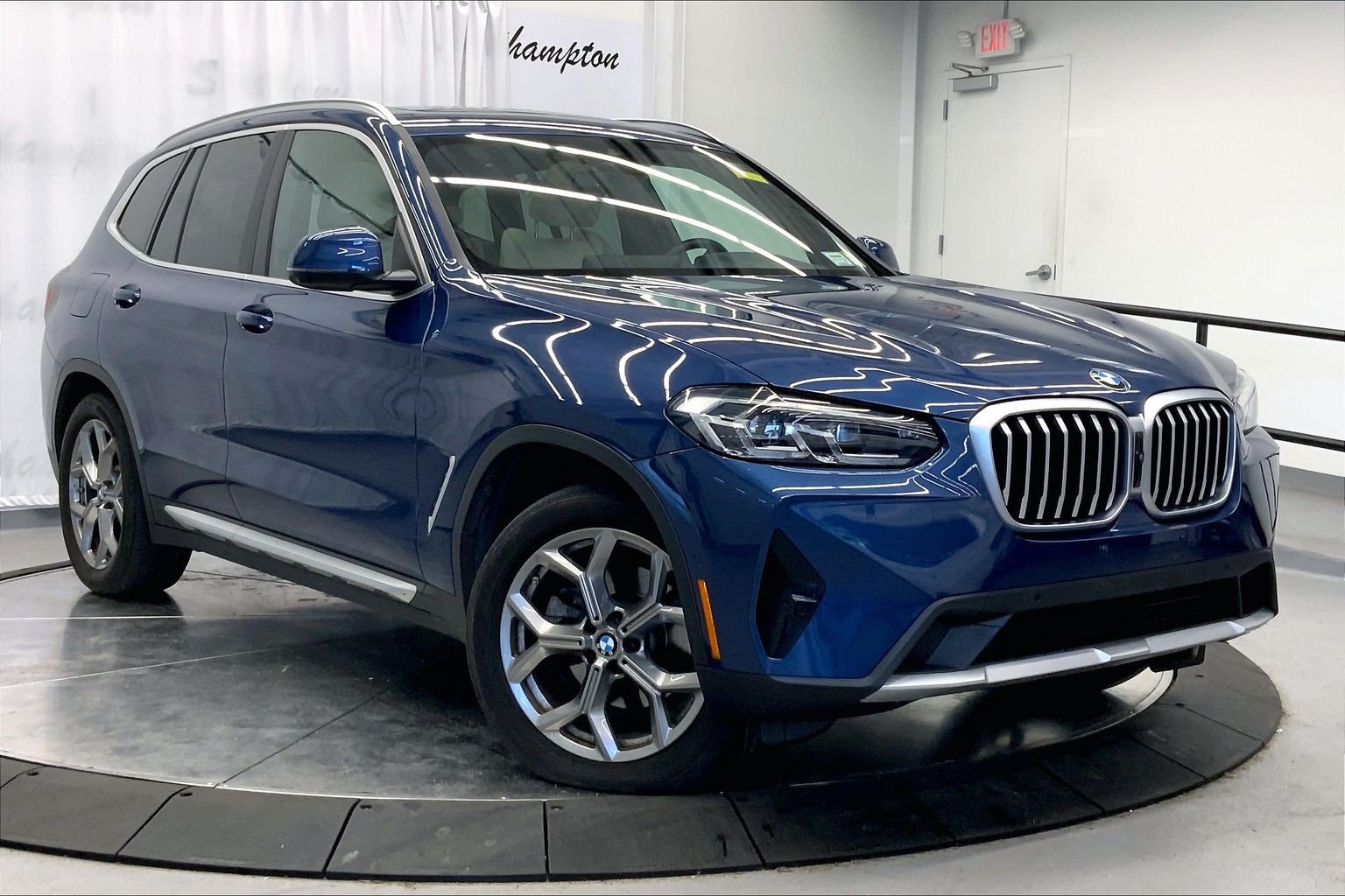 Used 2023 BMW X3 xDrive30i w/ Premium Package AWD/4WD image 9