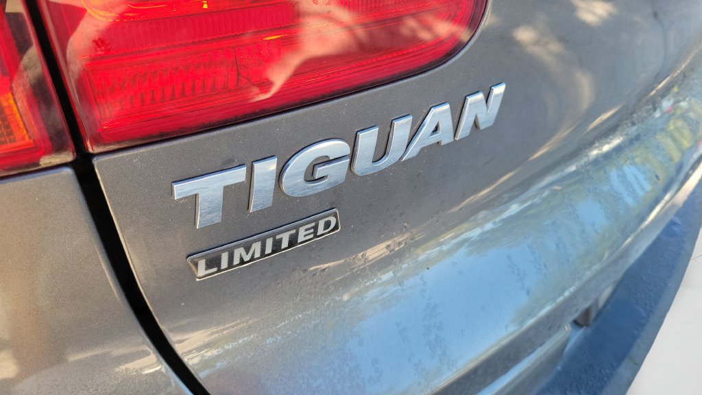 Used 2018 Volkswagen Tiguan Limited FWD image 7