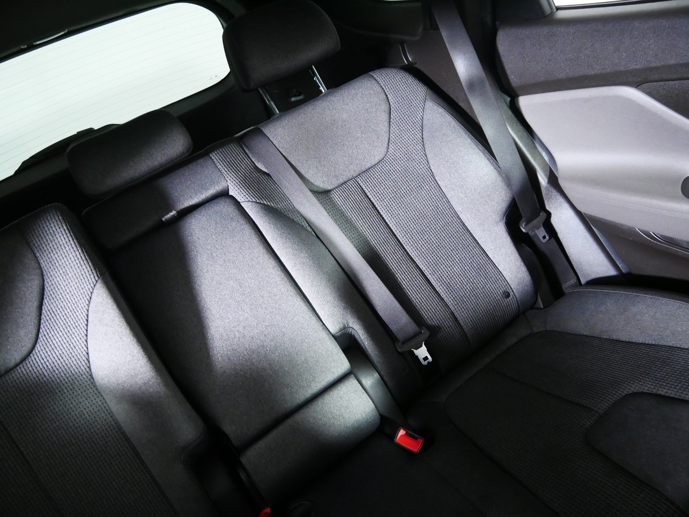 Used 2020 Hyundai Santa Fe SE w/ Cargo Package AWD/4WD image 14