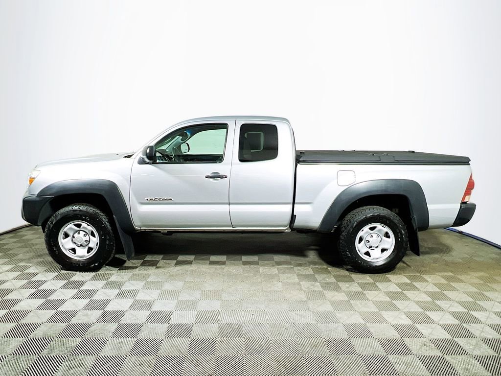 Used 2012 Toyota Tacoma 4x4 Access Cab w/ Convenience Pkg image 4