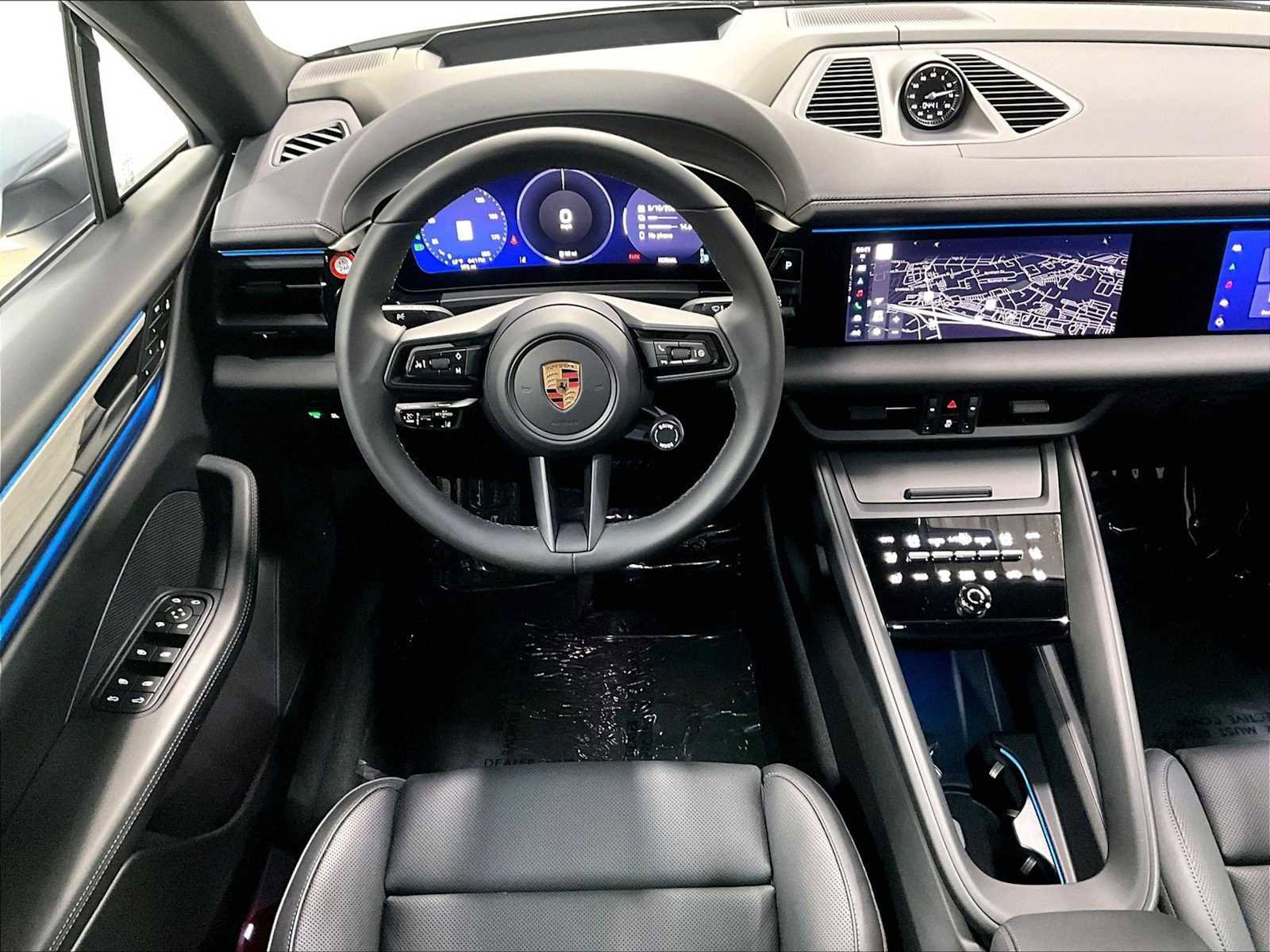 Used 2025 Porsche Macan Electric RWD image 15