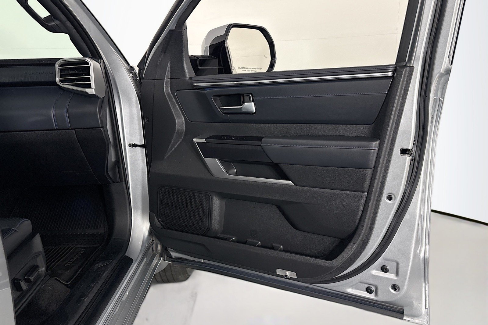 Used 2024 Toyota Tundra Platinum AWD/4WD image 27