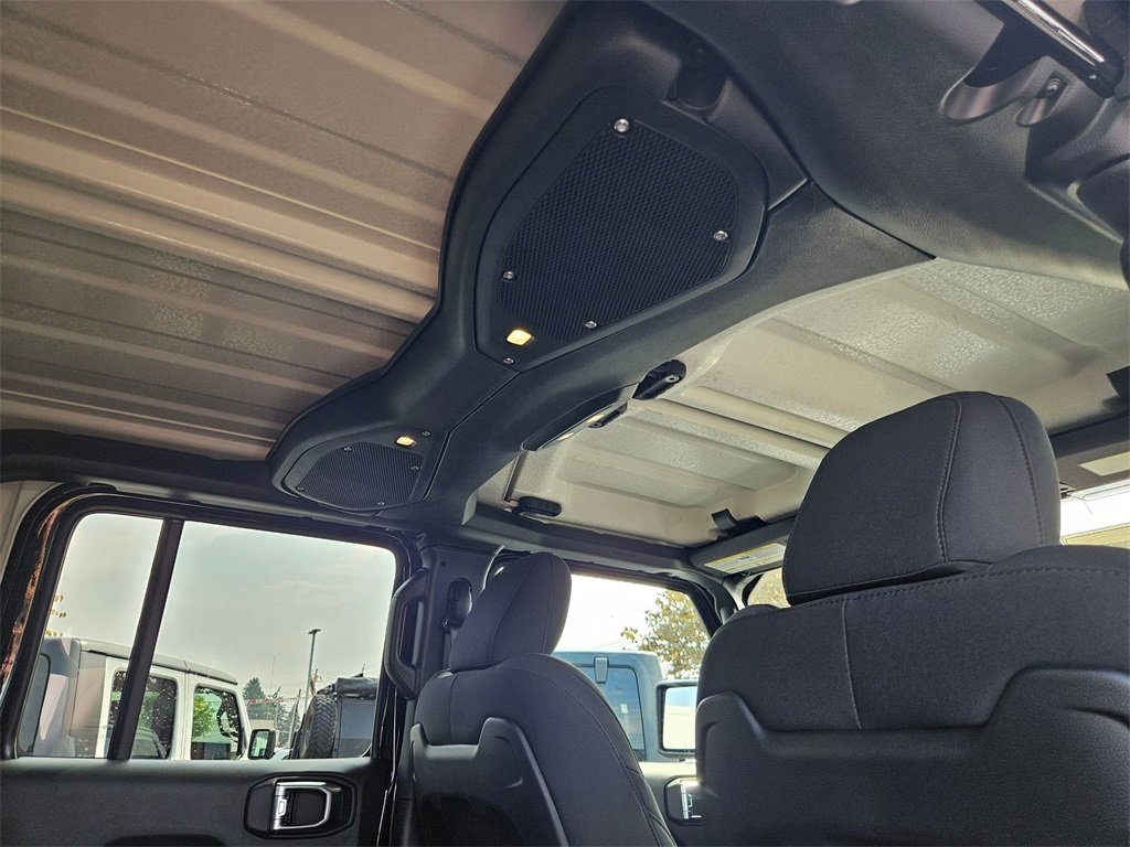 New 2025 Jeep Gladiator Mojave image 33