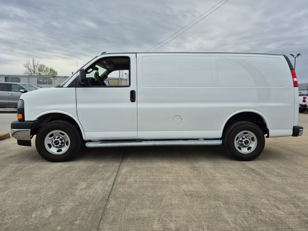 Certified 2024 GMC Savana 2500 w/ Driver Convenience Package RWD image 4