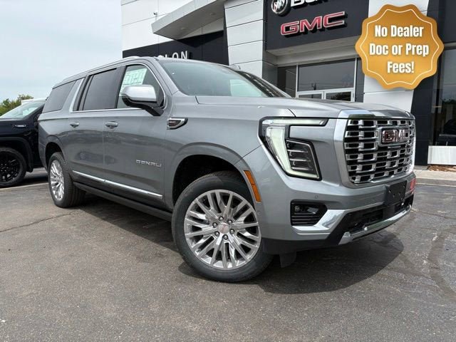 New 2026 GMC Yukon XL Denali w/ Denali Reserve Package AWD/4WD image 3