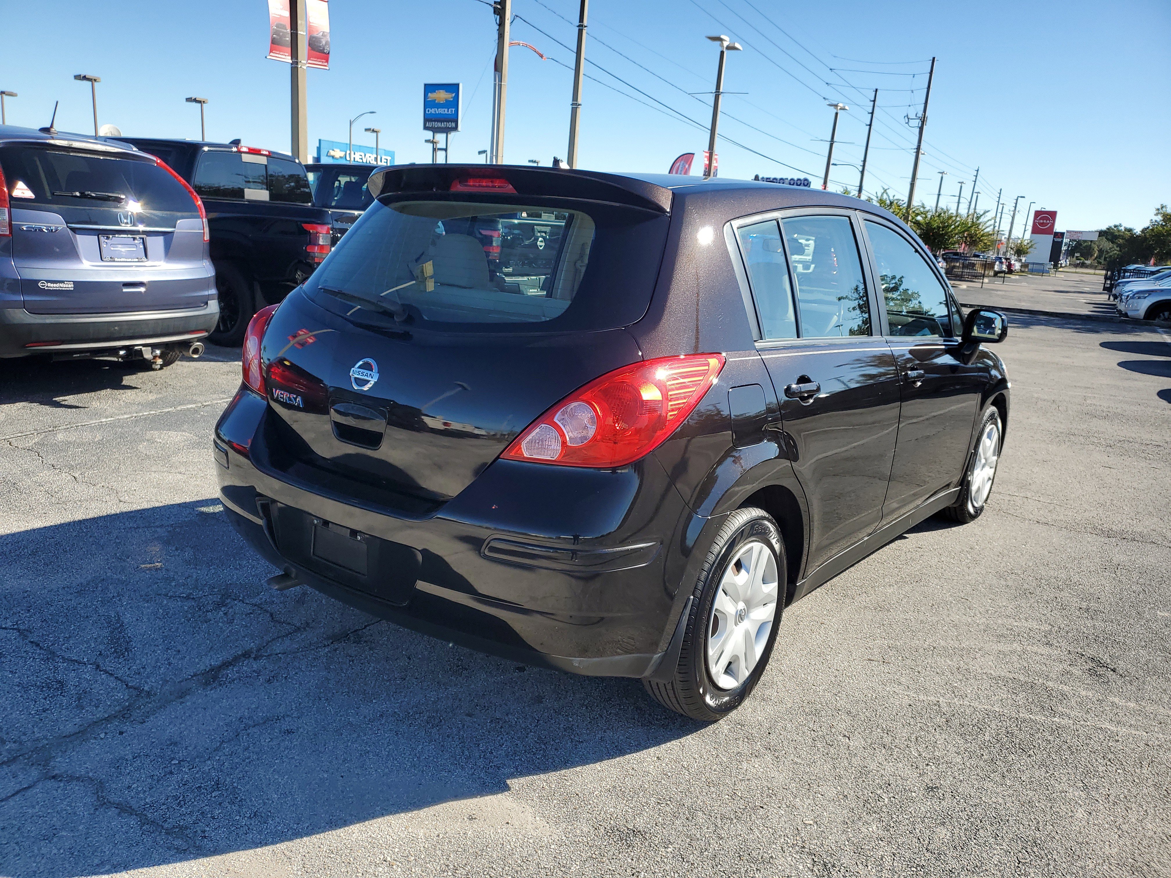 Used 2011 Nissan Versa 1.8 S w/ Plus Pkg image 4