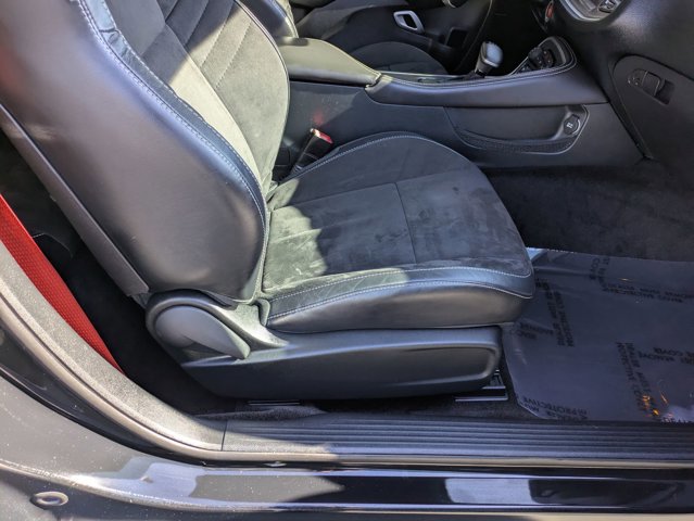 Used 2015 Dodge Challenger SRT RWD image 21