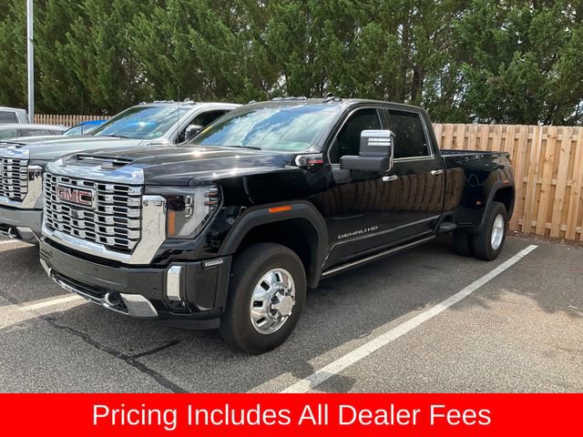 Used 2024 GMC Sierra 3500 Denali w/ Denali Reserve Package AWD/4WD image 3