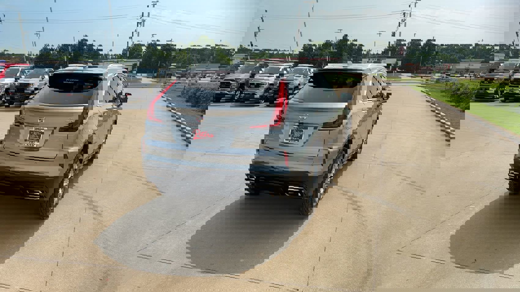 Used 2025 Cadillac XT4 Premium Luxury image 7