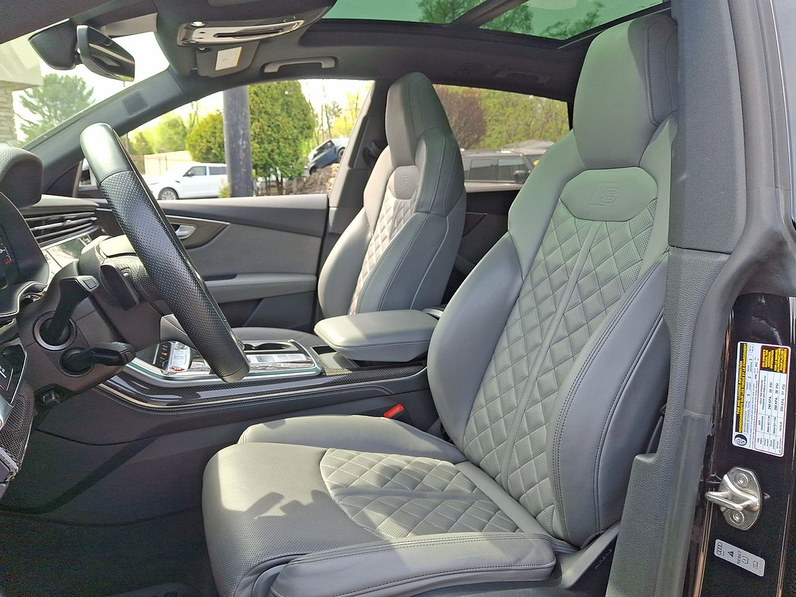 Used 2023 Audi SQ8 Prestige AWD/4WD image 17