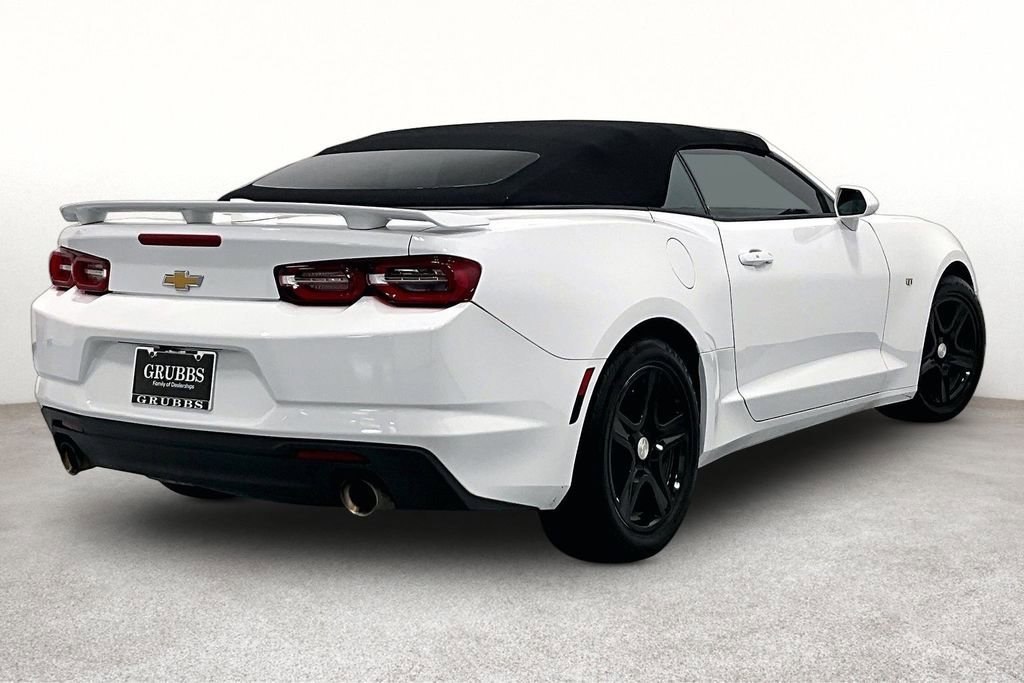 Used 2022 Chevrolet Camaro LT RWD image 2