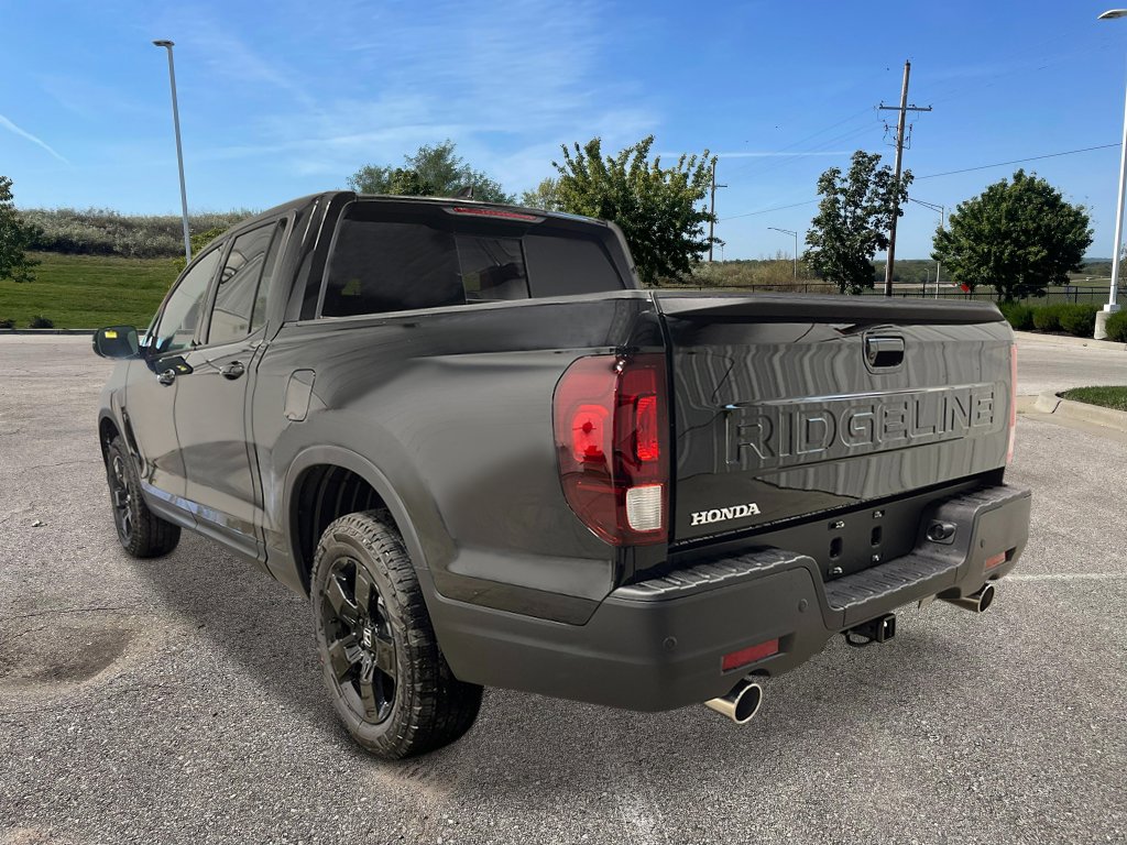 New 2026 Honda Ridgeline Black Edition image 3