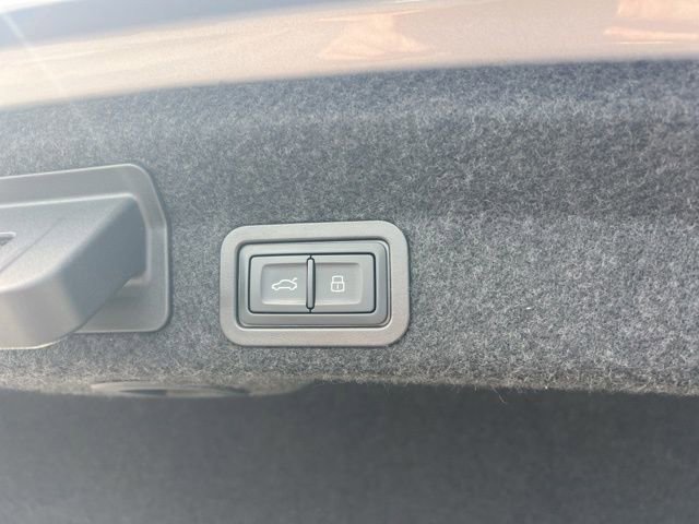 Used 2025 Audi S6 Prestige image 41