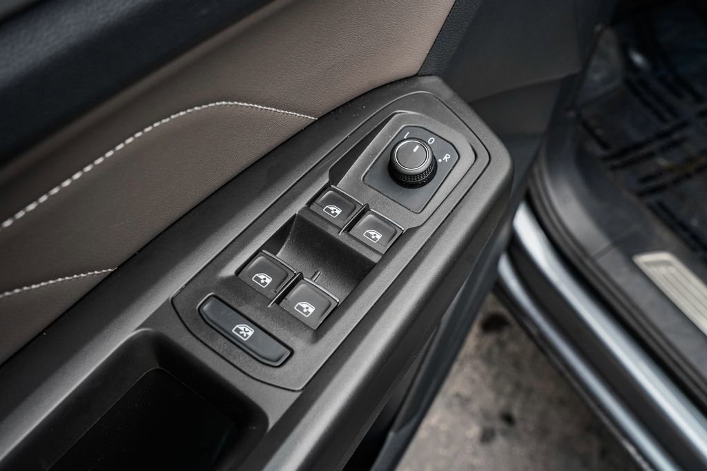 Used 2022 Volkswagen Atlas SEL R-Line image 10