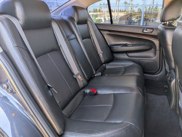Used 2011 INFINITI G37 Journey w/ Premium Pkg image 21