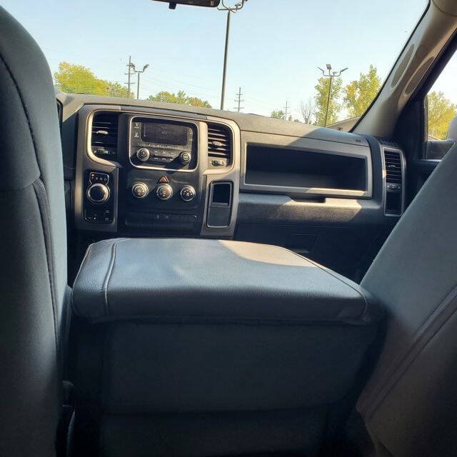 Used 2014 RAM 1500 Express AWD/4WD image 40