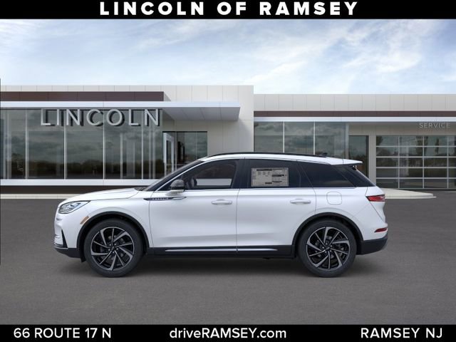 New 2026 Lincoln Corsair Reserve image 3
