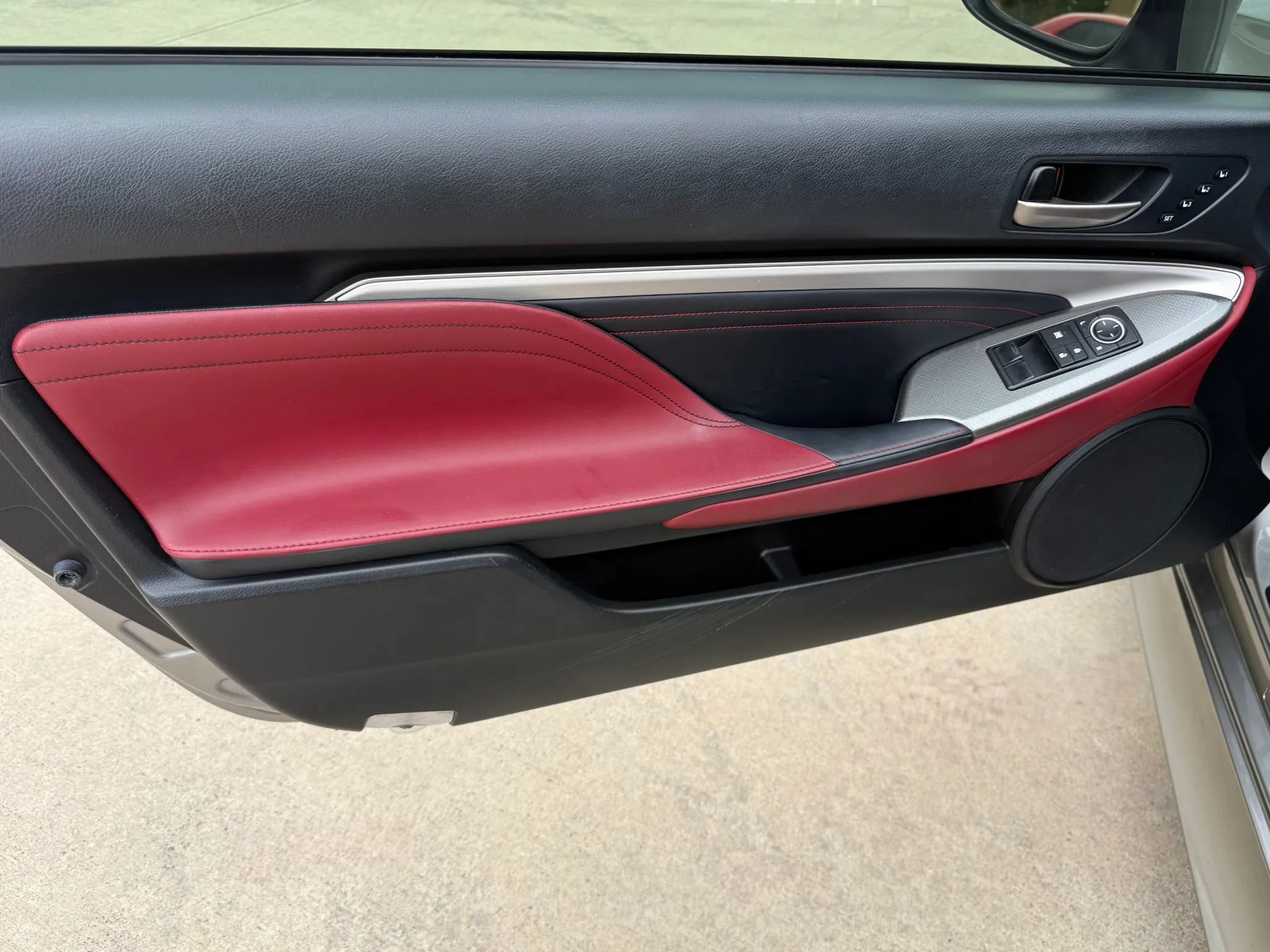 Used 2016 Lexus RC 200t RWD image 8