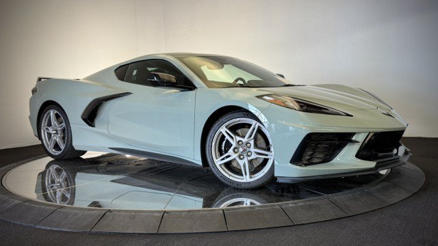 Used 2024 Chevrolet Corvette Stingray Premium Cpe w/ Z51 Performance Package RWD image 13