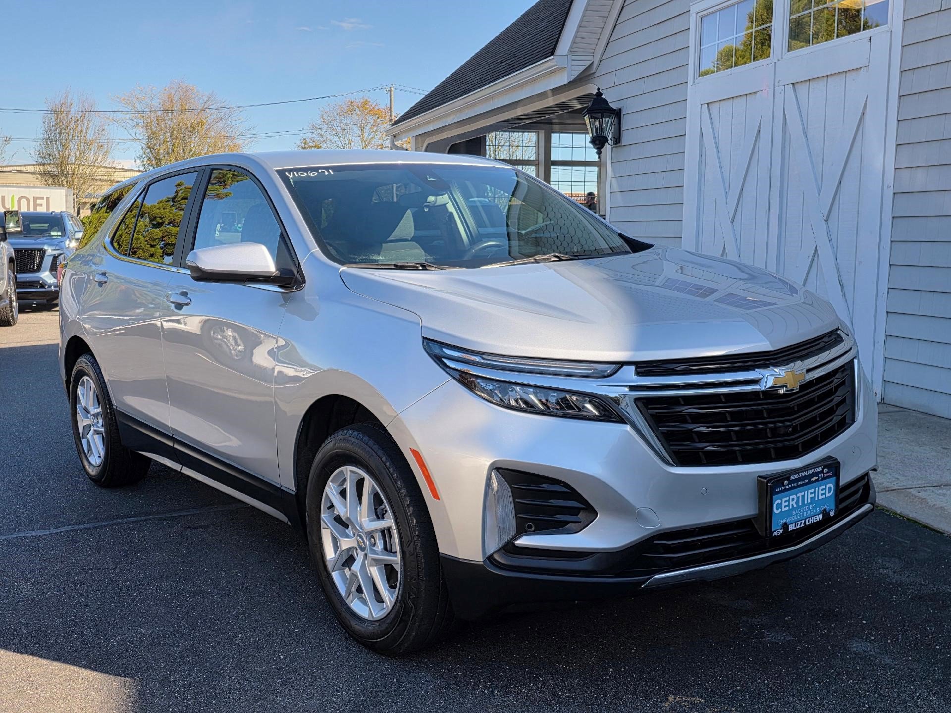 Certified 2022 Chevrolet Equinox LT image 1