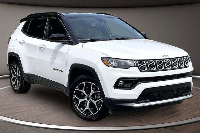 Used 2025 Jeep Compass Limited AWD/4WD image 10