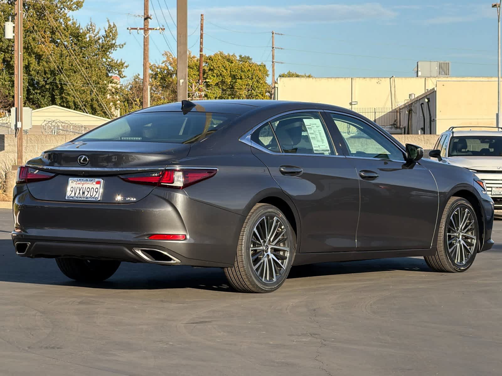 Certified 2025 Lexus ES 350 w/ Premium Package FWD image 2