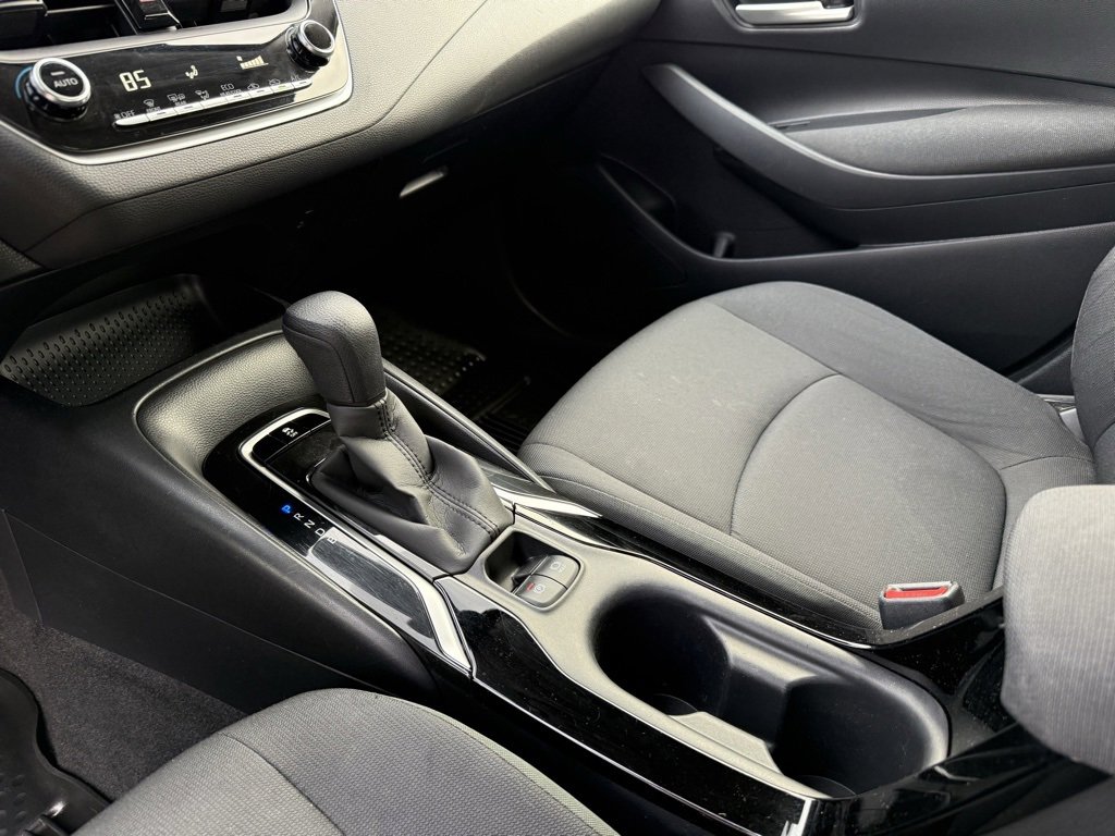 Used 2021 Toyota Corolla LE image 13