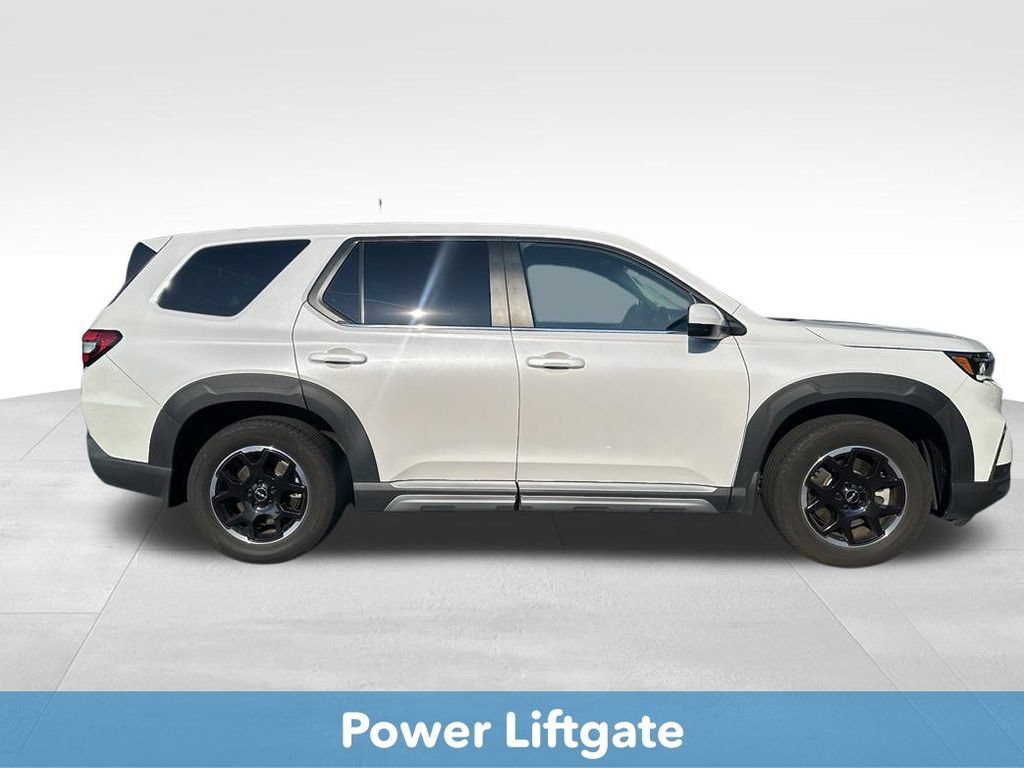 Used 2025 Honda Pilot EX-L image 9