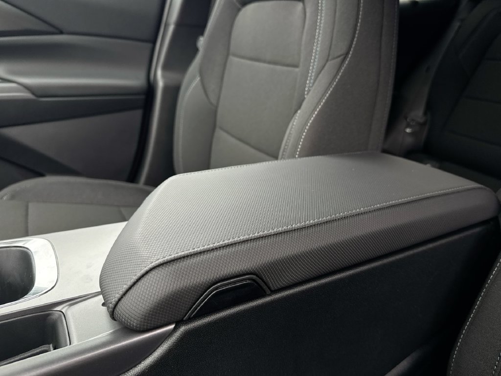 New 2026 Chevrolet Equinox EV LT FWD image 23