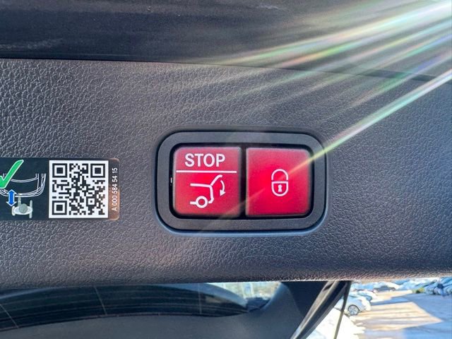 Used 2024 Mercedes-Benz GLC 300 4MATIC image 12