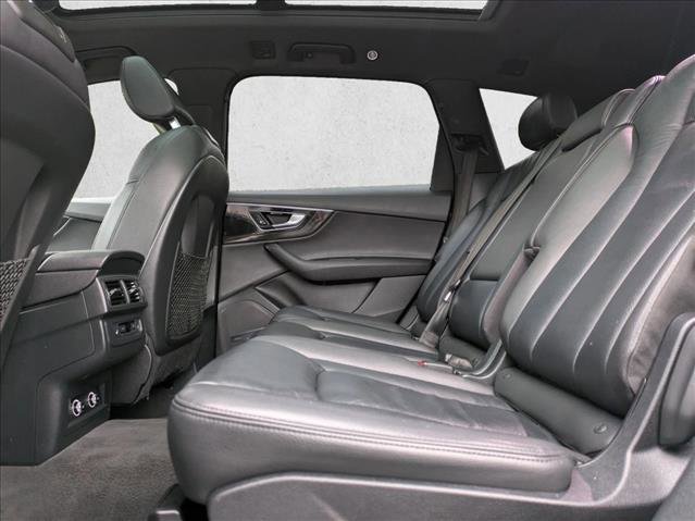 Used 2018 Audi Q7 3.0T Premium Plus image 19