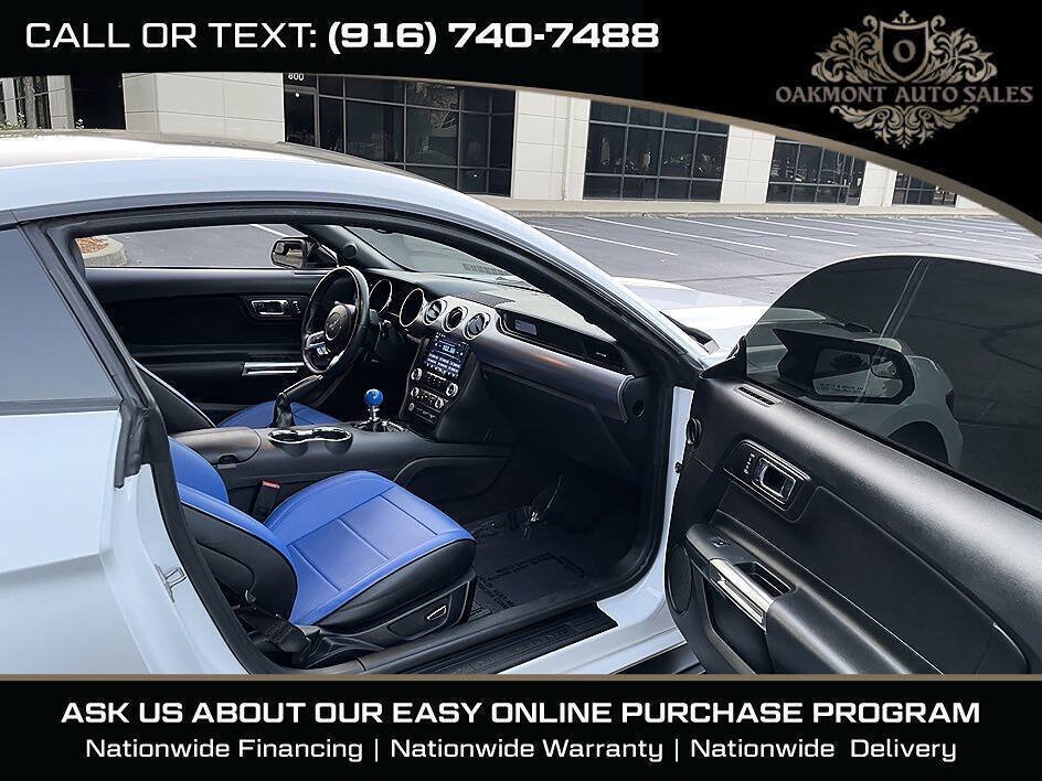 Used 2015 Ford Mustang GT RWD image 2