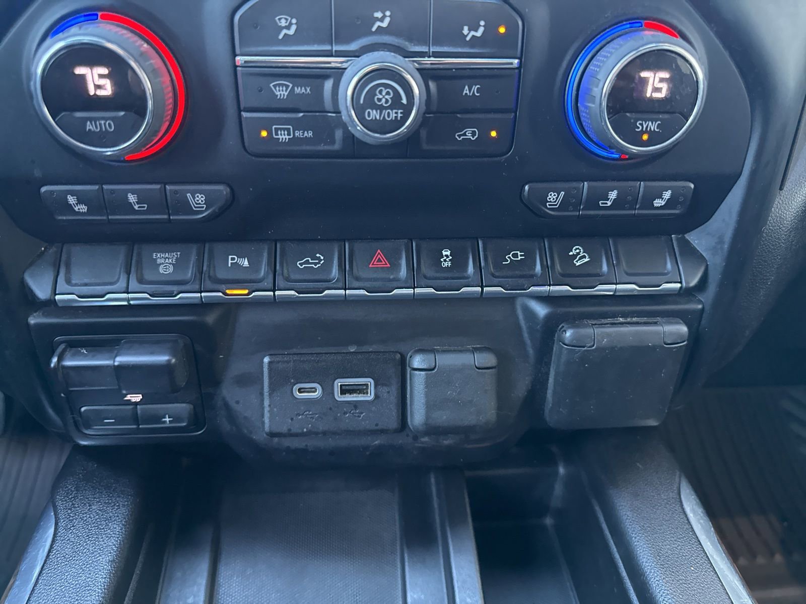 Used 2022 Chevrolet Silverado 3500 High Country image 25