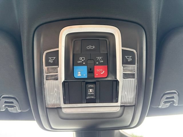 Used 2025 RAM 1500 Laramie AWD/4WD image 27