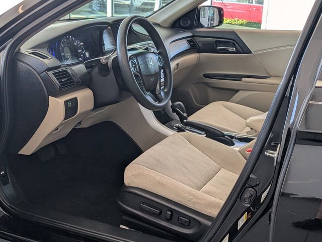 Used 2015 Honda Accord Hybrid Sedan image 7