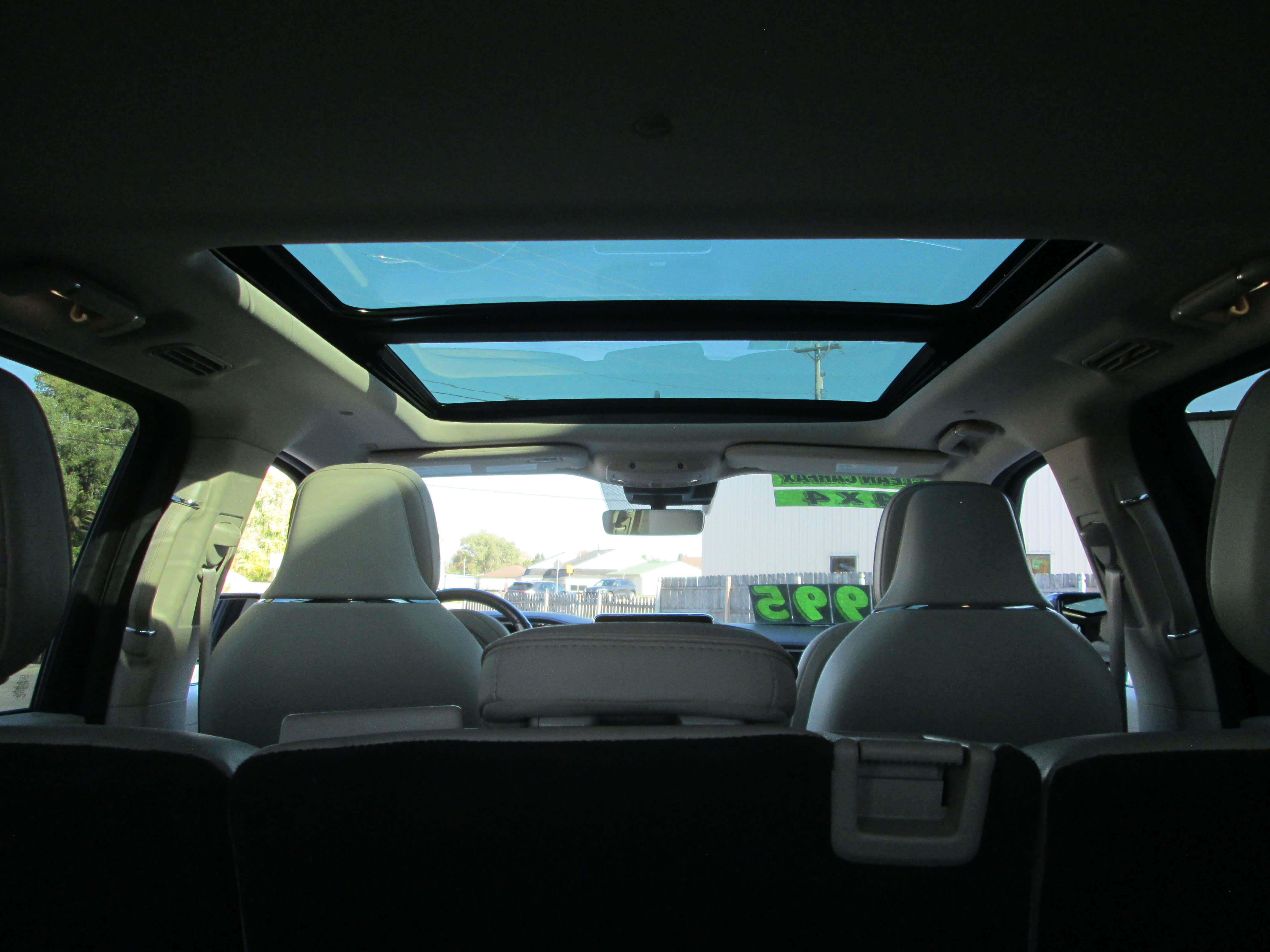 Used 2019 Lincoln Navigator Reserve AWD/4WD image 17