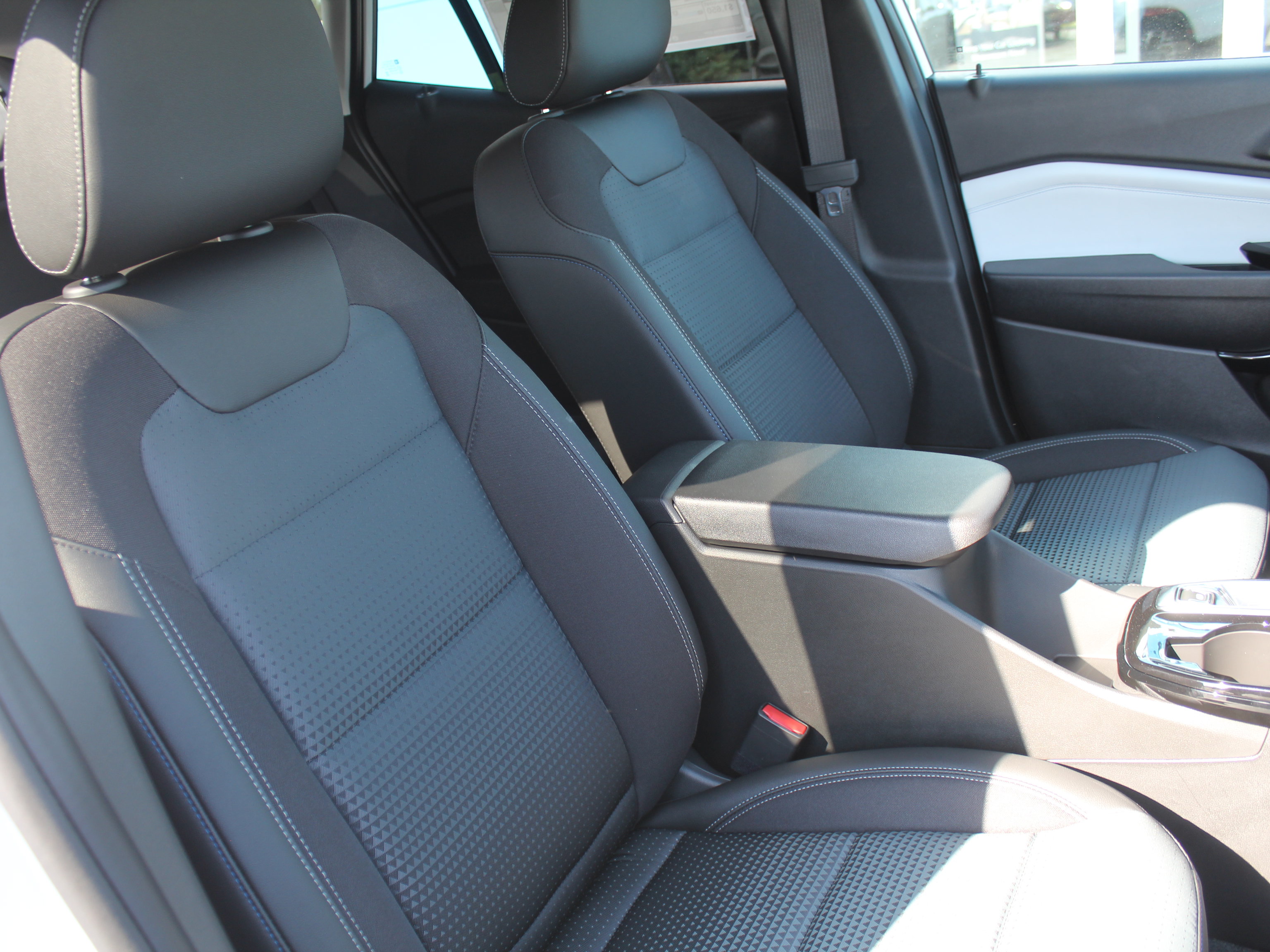 New 2026 Chevrolet Trax LT FWD image 18