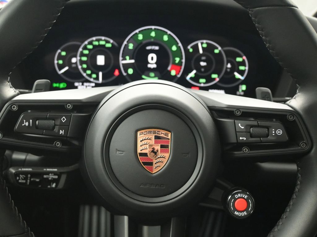Certified 2026 Porsche 911 GTS image 23