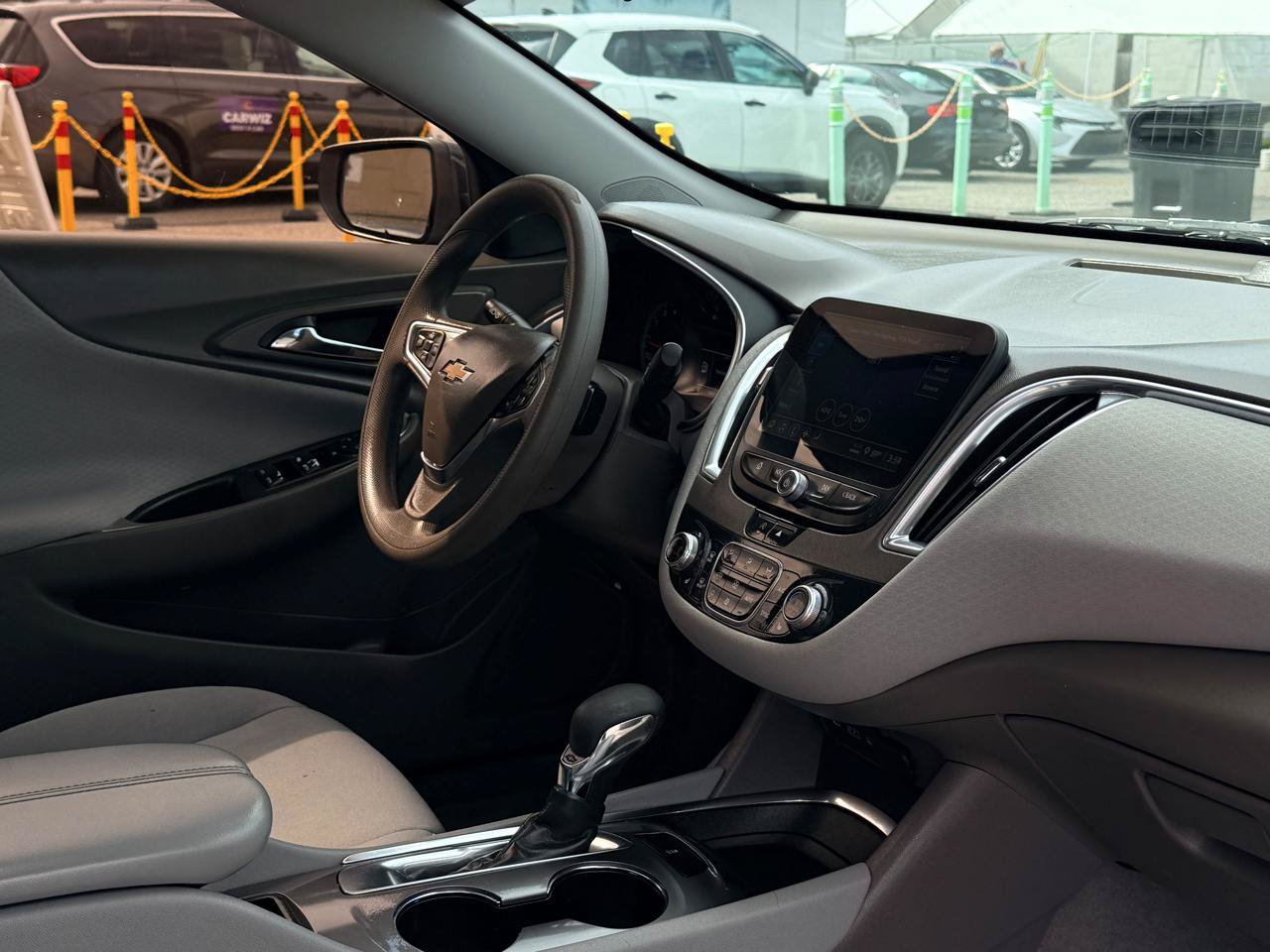 Used 2021 Chevrolet Malibu LT FWD image 14