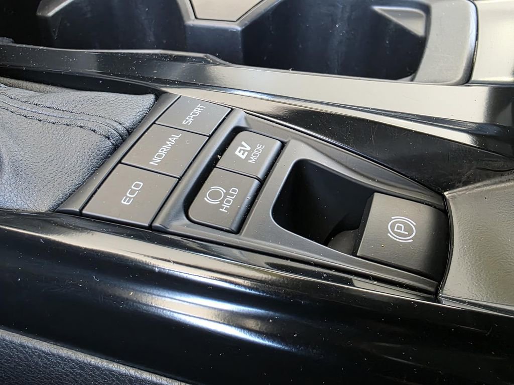 Used 2025 Toyota Camry SE FWD image 22