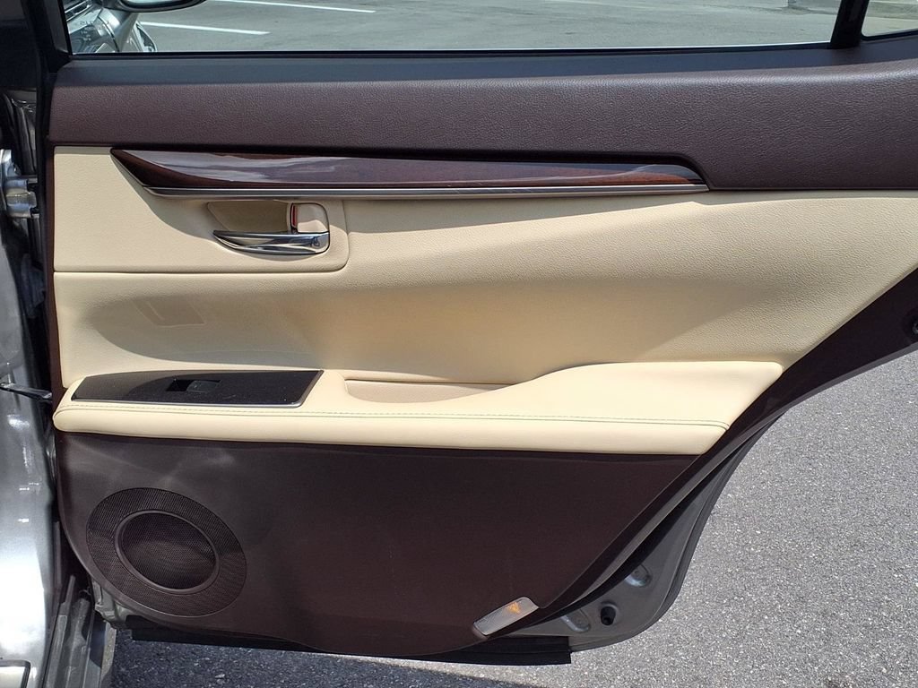 Used 2018 Lexus ES 350 w/ Premier Package FWD image 15