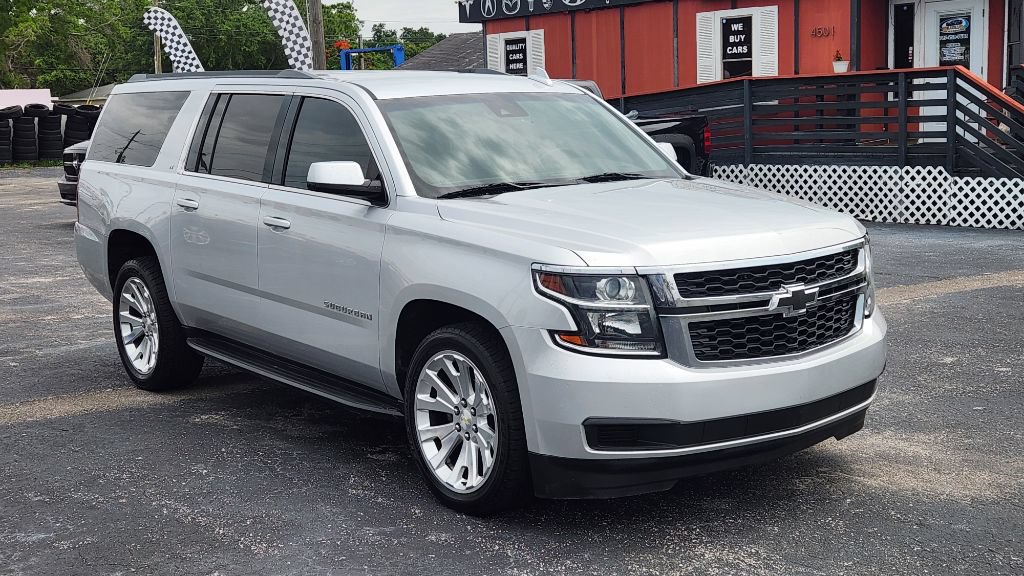 Used 2018 Chevrolet Suburban LT RWD image 8