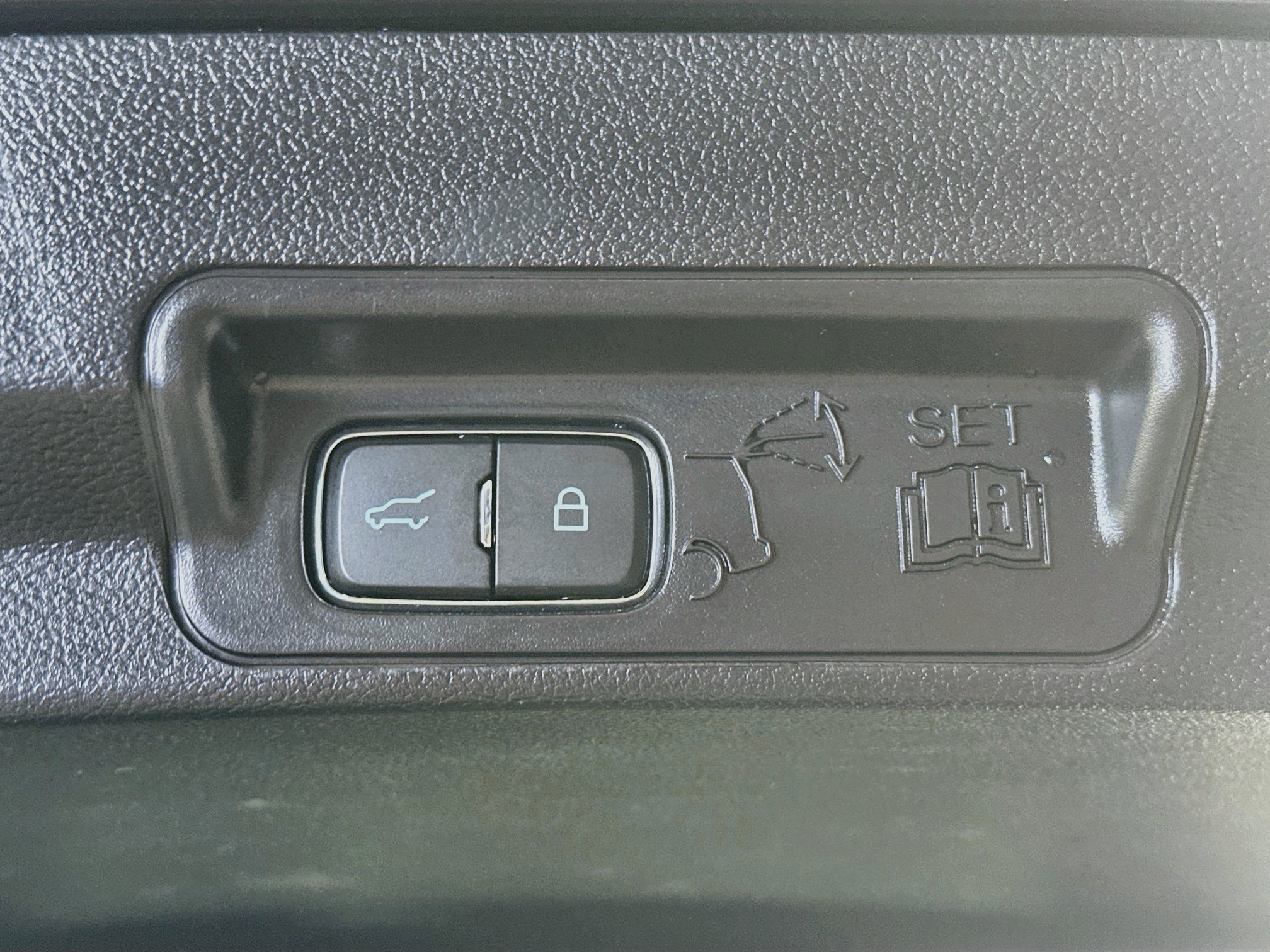 Used 2022 Ford Explorer XLT RWD image 29