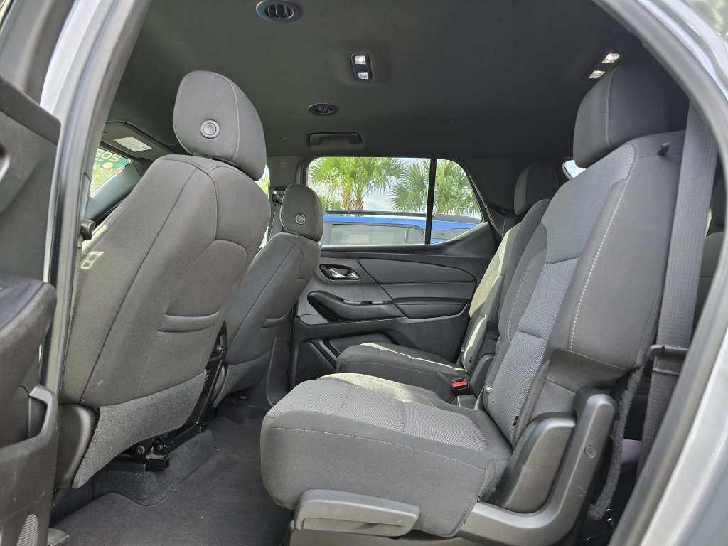 Used 2023 Chevrolet Traverse LT AWD/4WD image 17